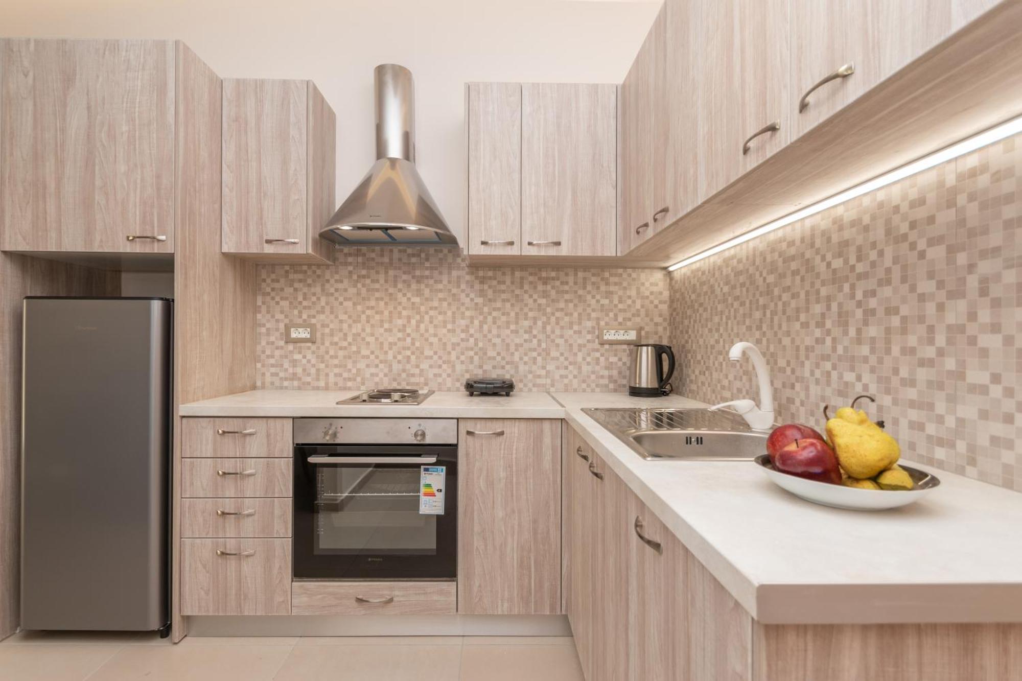 טסיליבי Katsaros Luxury Apts II 5 Min Walk To Beach מראה חיצוני תמונה
