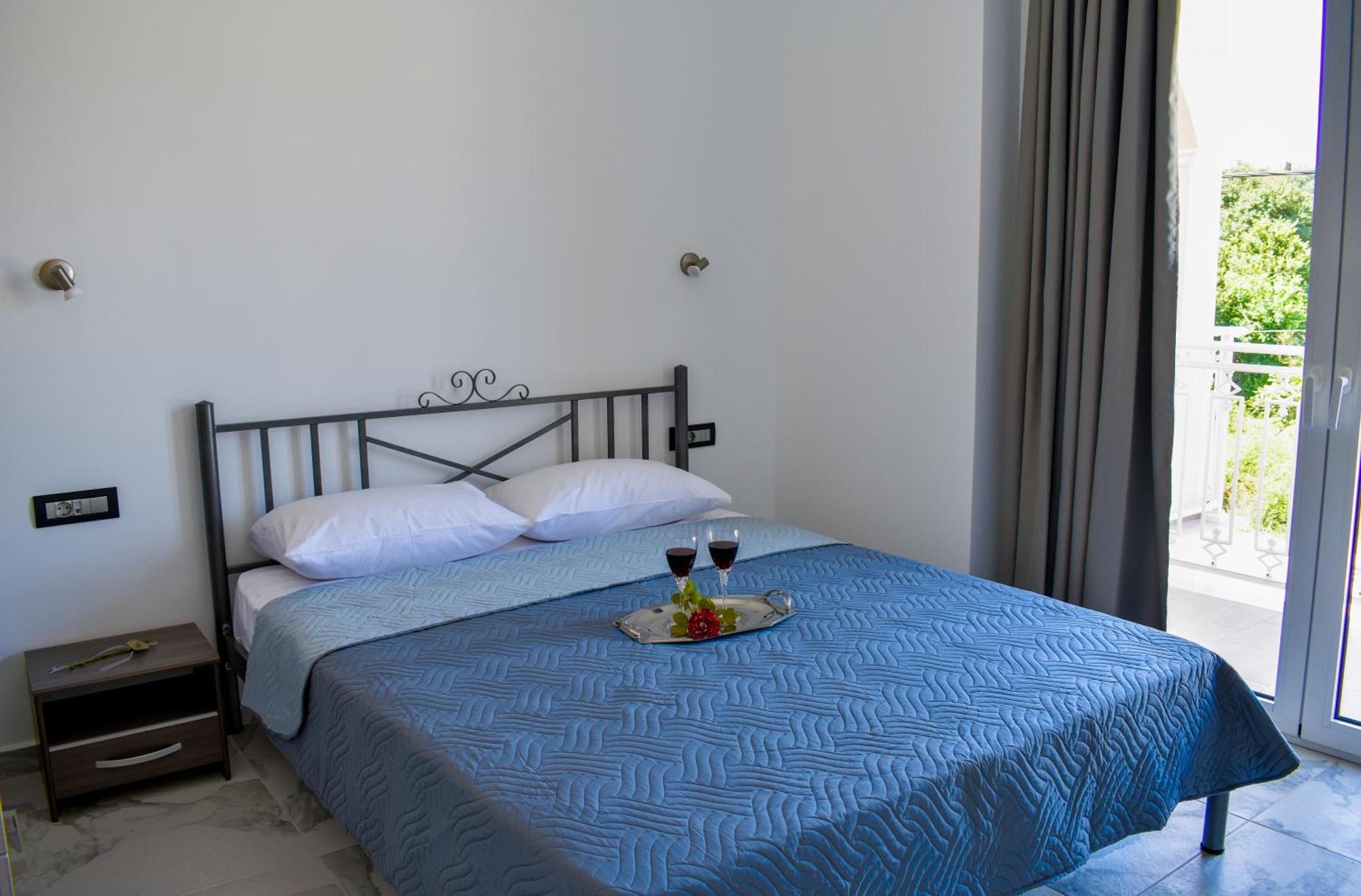 טסיליבי Katsaros Luxury Apts II 5 Min Walk To Beach מראה חיצוני תמונה