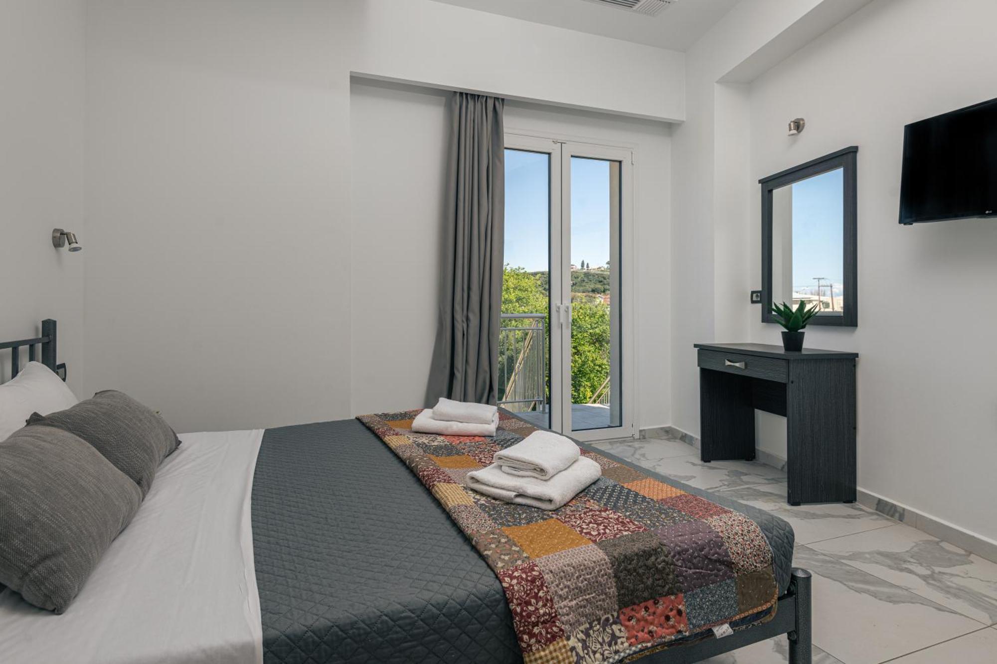 טסיליבי Katsaros Luxury Apts II 5 Min Walk To Beach מראה חיצוני תמונה