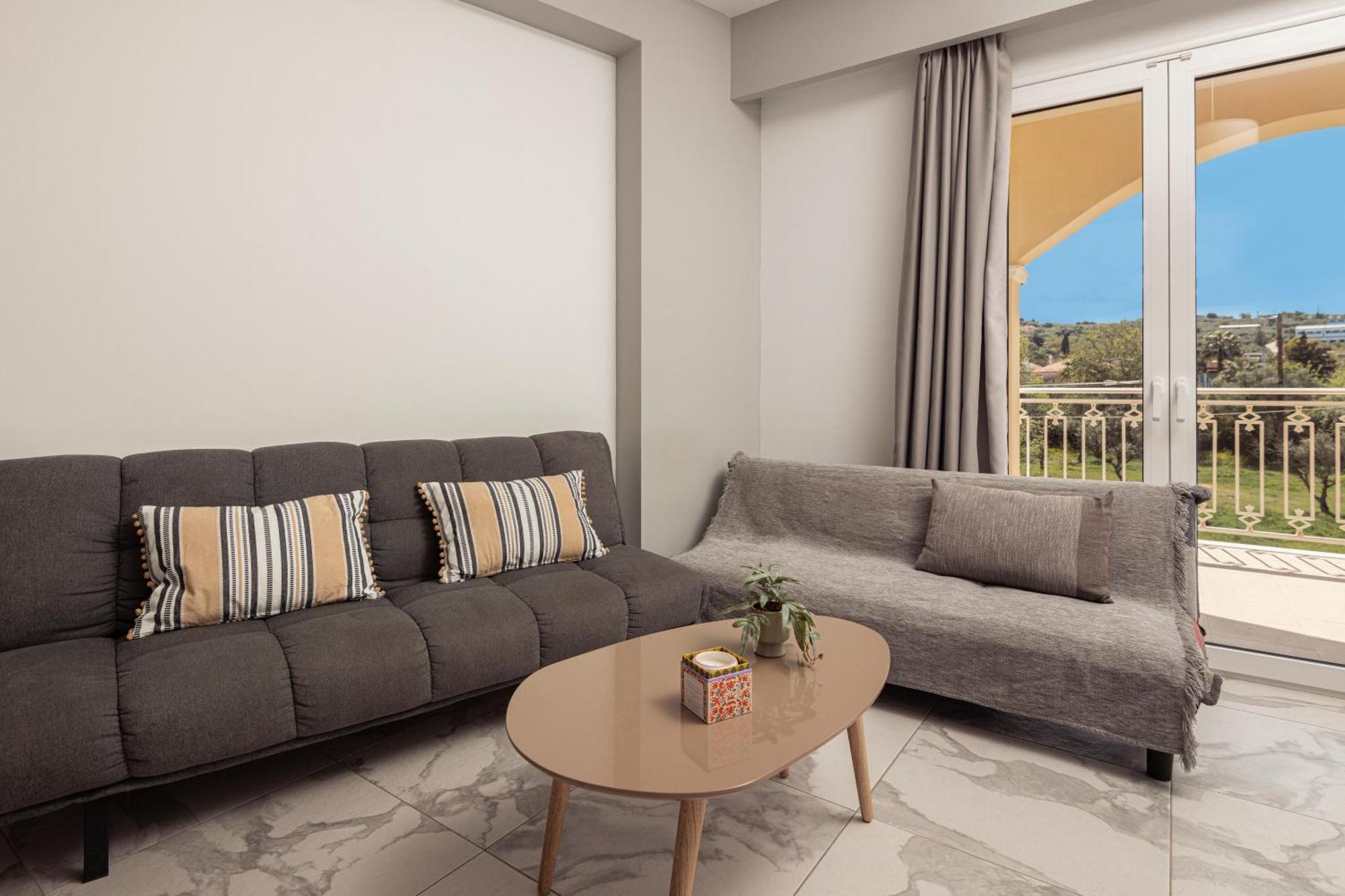 טסיליבי Katsaros Luxury Apts II 5 Min Walk To Beach מראה חיצוני תמונה