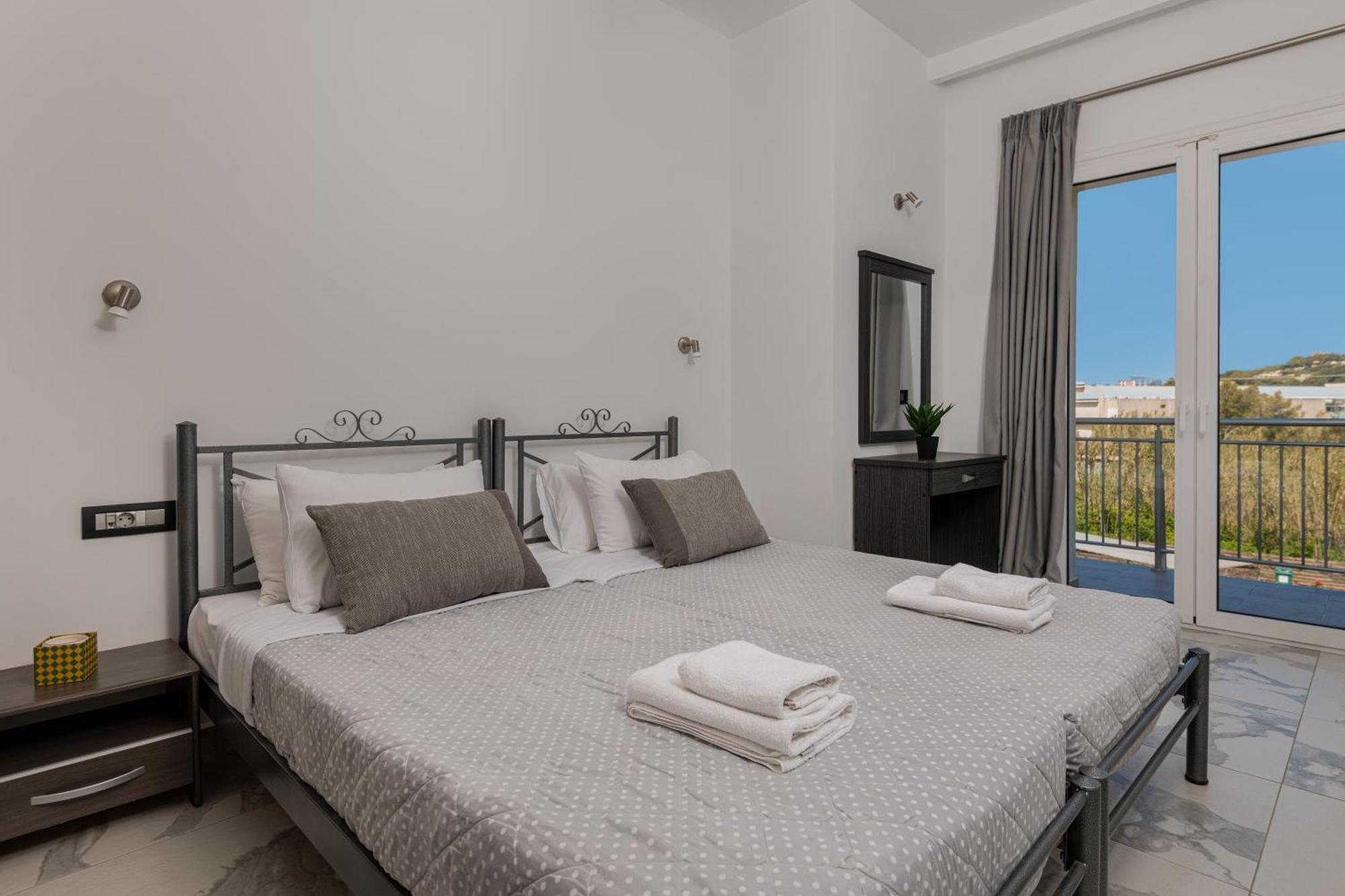 טסיליבי Katsaros Luxury Apts II 5 Min Walk To Beach מראה חיצוני תמונה
