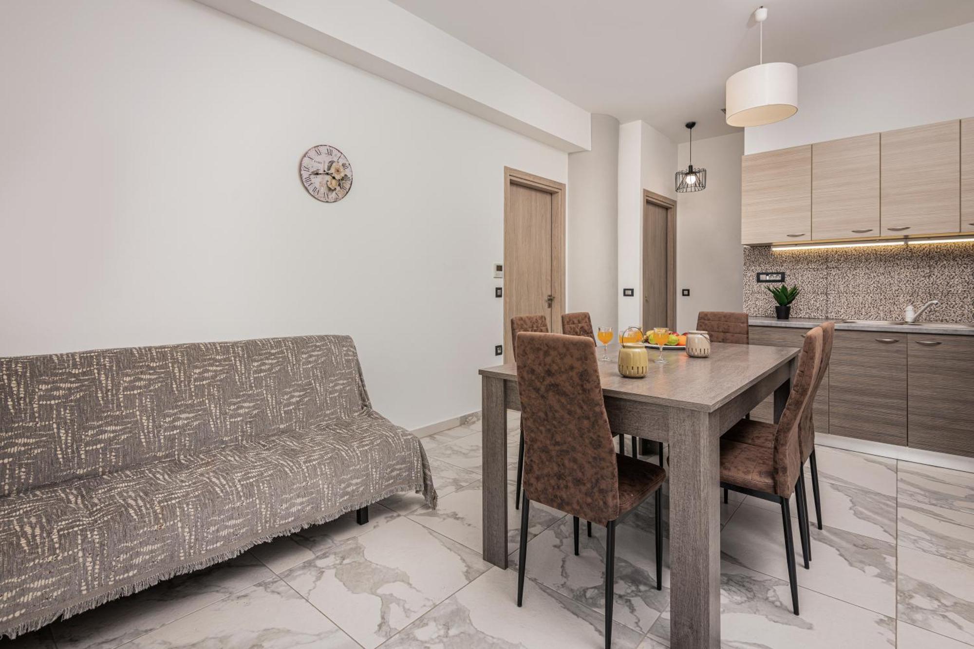 טסיליבי Katsaros Luxury Apts II 5 Min Walk To Beach מראה חיצוני תמונה