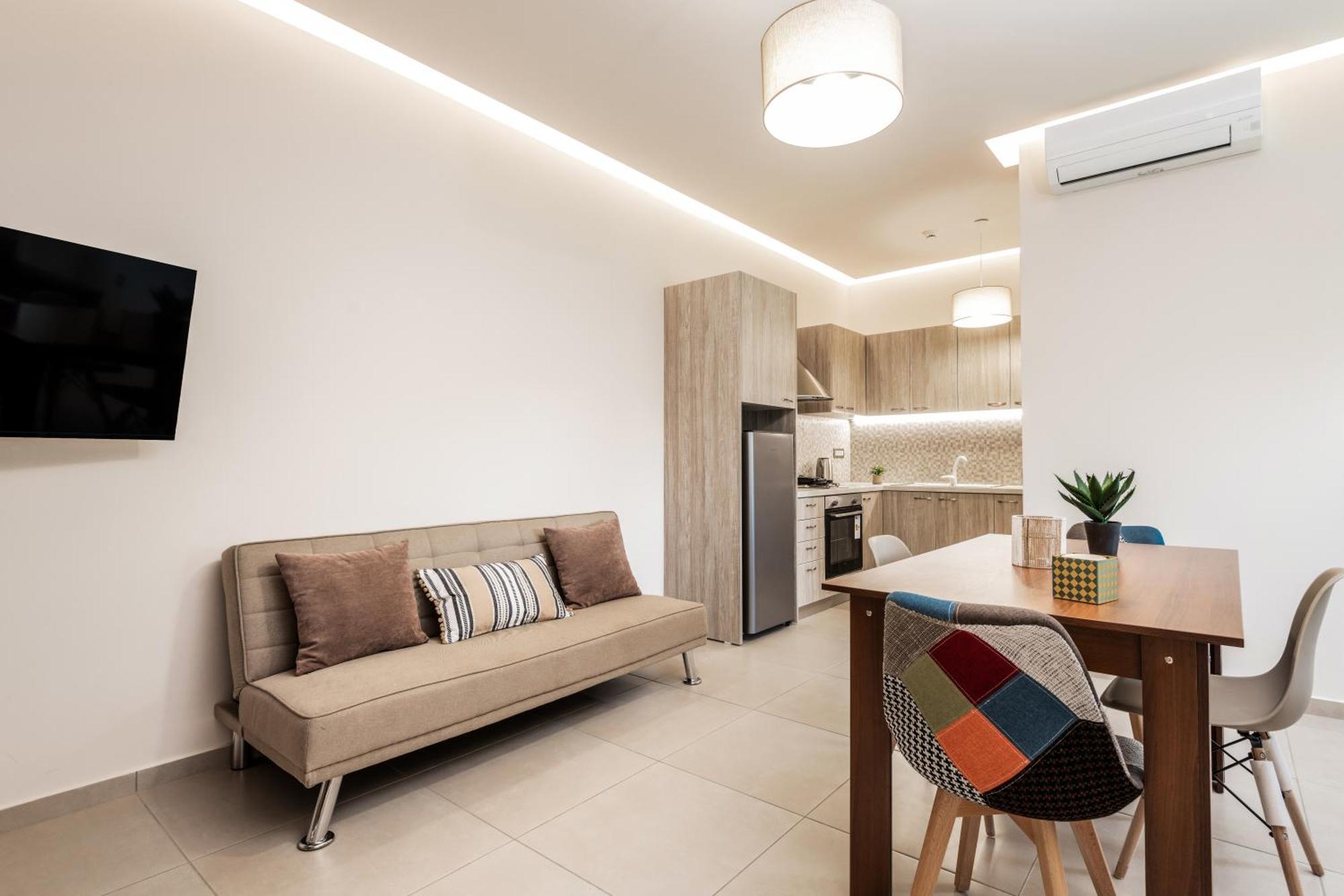 טסיליבי Katsaros Luxury Apts II 5 Min Walk To Beach מראה חיצוני תמונה