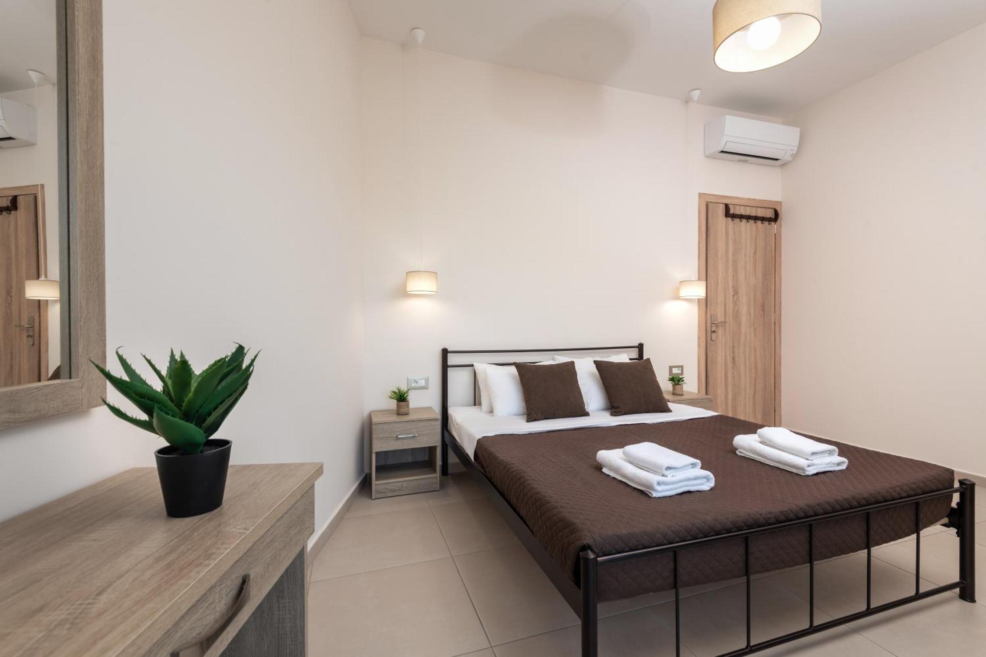 טסיליבי Katsaros Luxury Apts II 5 Min Walk To Beach מראה חיצוני תמונה