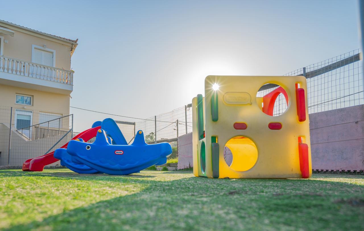 טסיליבי Katsaros Luxury Apts II 5 Min Walk To Beach מראה חיצוני תמונה